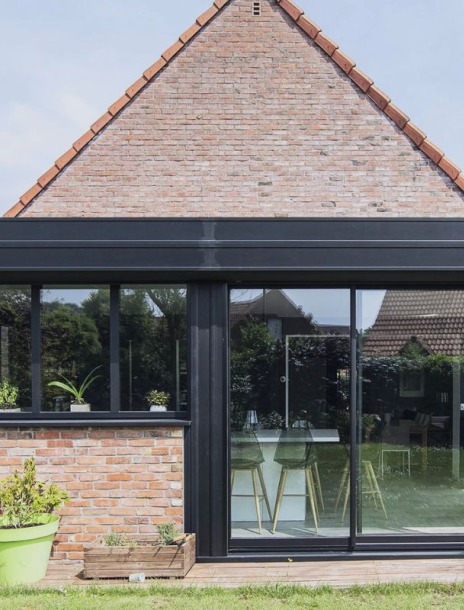 Véranda : guide complet pour choisir le bon modèle (prix, permis, isolation, options)